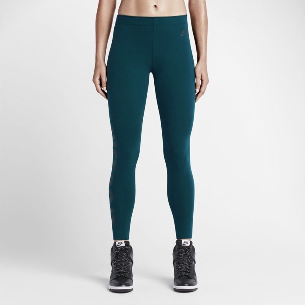 EUC WOMEN’S NIKE PRO HYPERCOOL SMALL TIGHTS